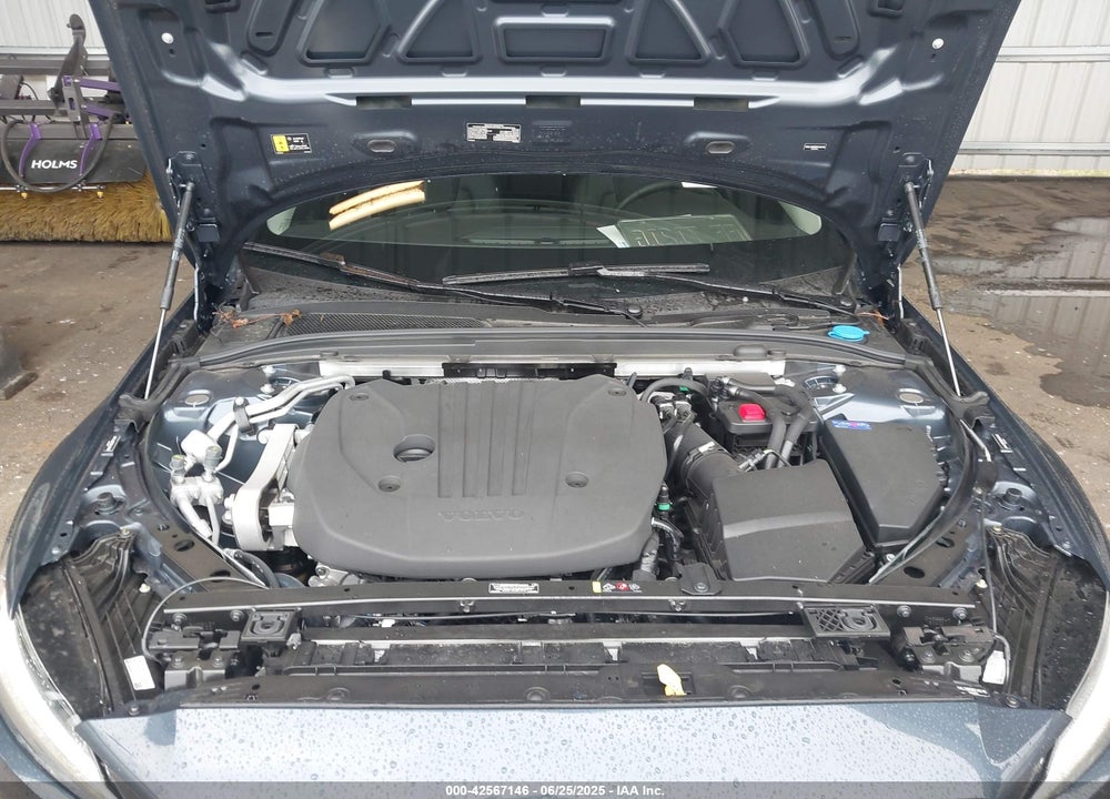 2025 VOLVO V60 CROSS COUNTRY VIN: YV4L12WK3S2149148