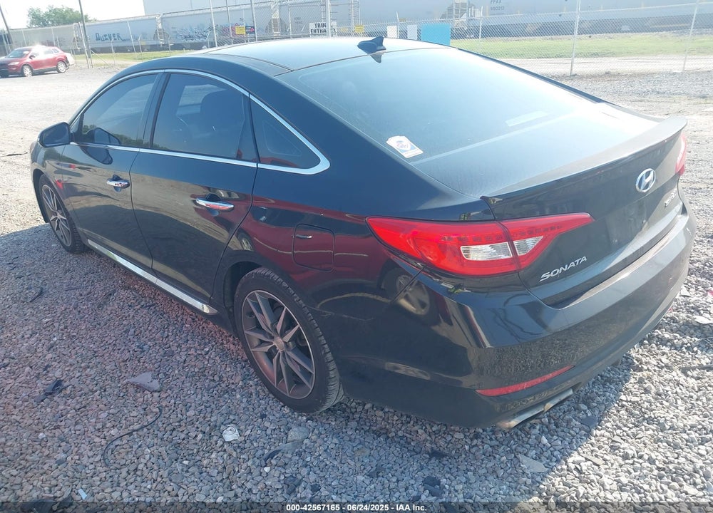 2015 HYUNDAI SONATA VIN: 5NPE34AB6FH070067