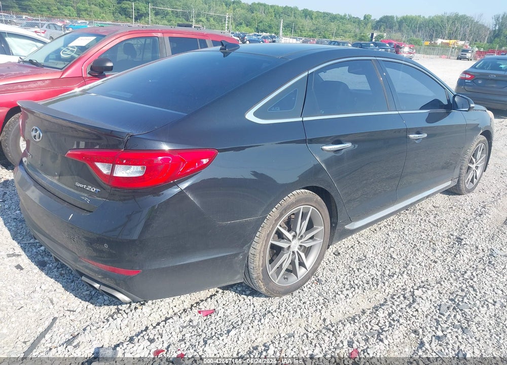2015 HYUNDAI SONATA VIN: 5NPE34AB6FH070067