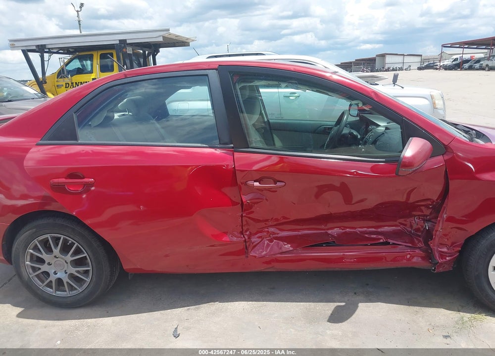 2011 KIA FORTE EX VIN: KNAFU4A2XB5354584