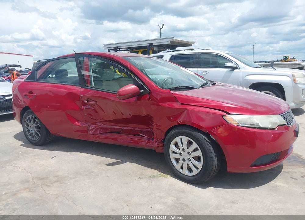 2011 KIA FORTE EX VIN: KNAFU4A2XB5354584