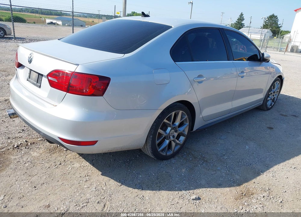 2013 VOLKSWAGEN JETTA GLI AUTOBAHN VIN: 3VW4A7AJ5DM237128