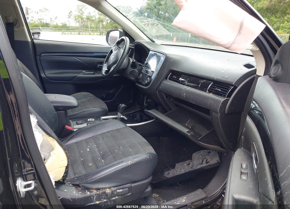 2019 MITSUBISHI OUTLANDER VIN: JA4AZ3A36KZ049555