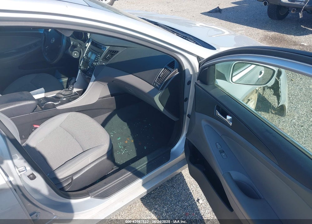 2013 HYUNDAI SONATA GLS VIN: 5NPEB4AC1DH537680