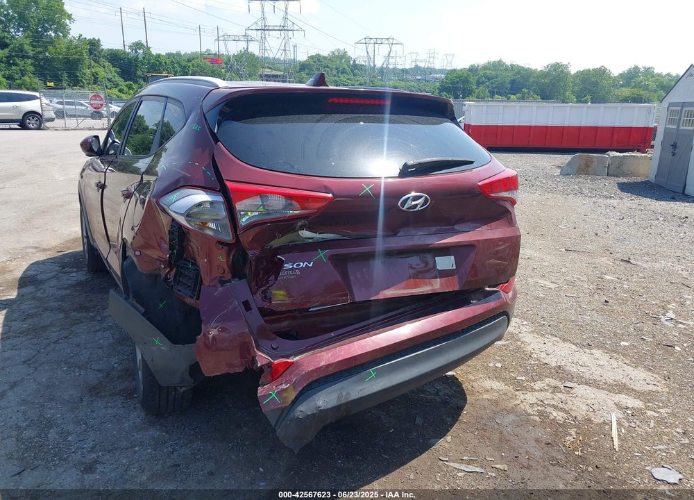 2018 HYUNDAI TUCSON VIN: KM8J33A47JU601443