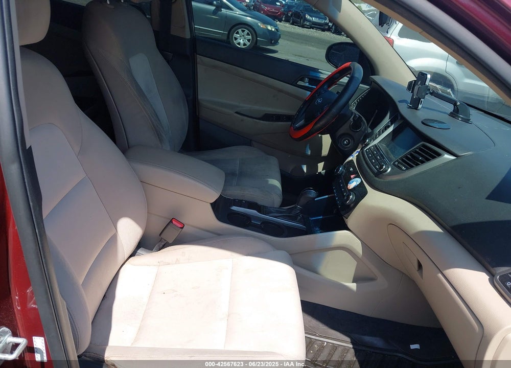 2018 HYUNDAI TUCSON VIN: KM8J33A47JU601443