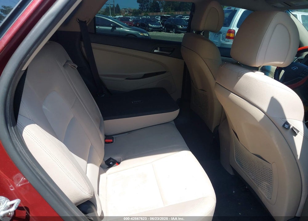 2018 HYUNDAI TUCSON VIN: KM8J33A47JU601443