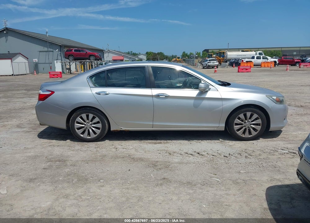 2013 HONDA ACCORD VIN: 1HGCR2F84DA123703
