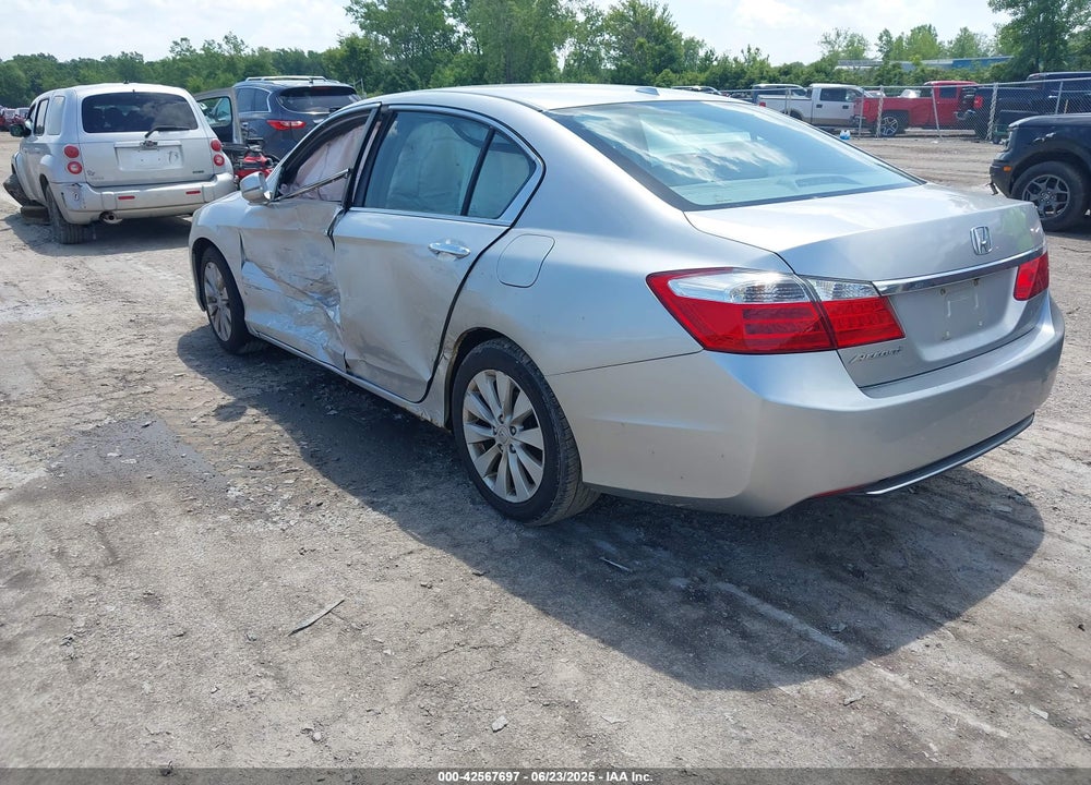 2013 HONDA ACCORD VIN: 1HGCR2F84DA123703