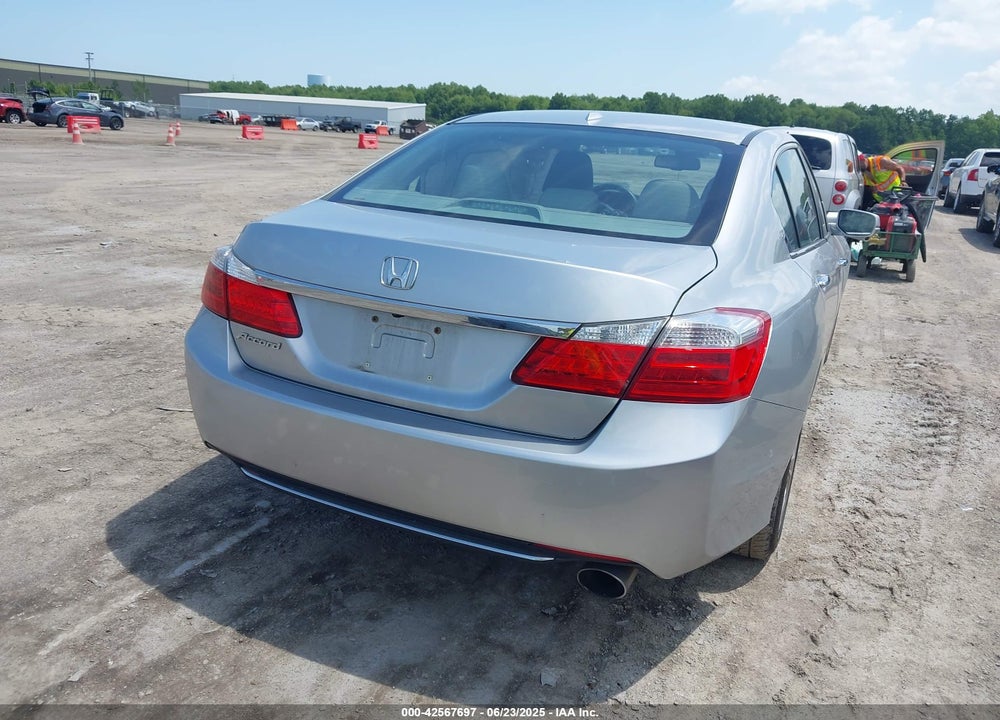 2013 HONDA ACCORD VIN: 1HGCR2F84DA123703