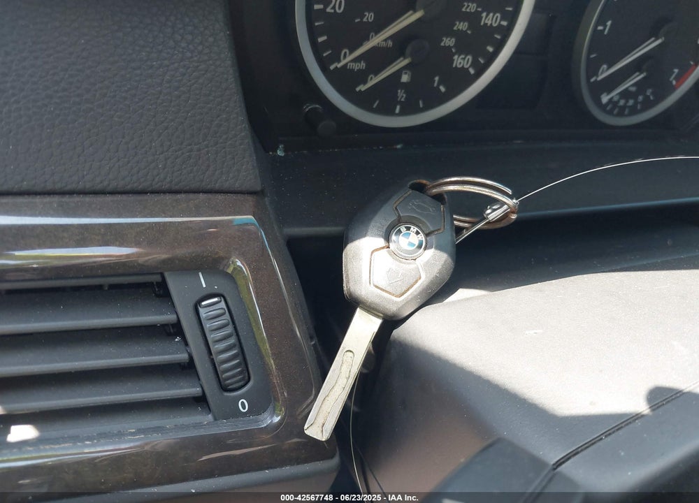 2005 BMW 525I VIN: WBANA53555B863697