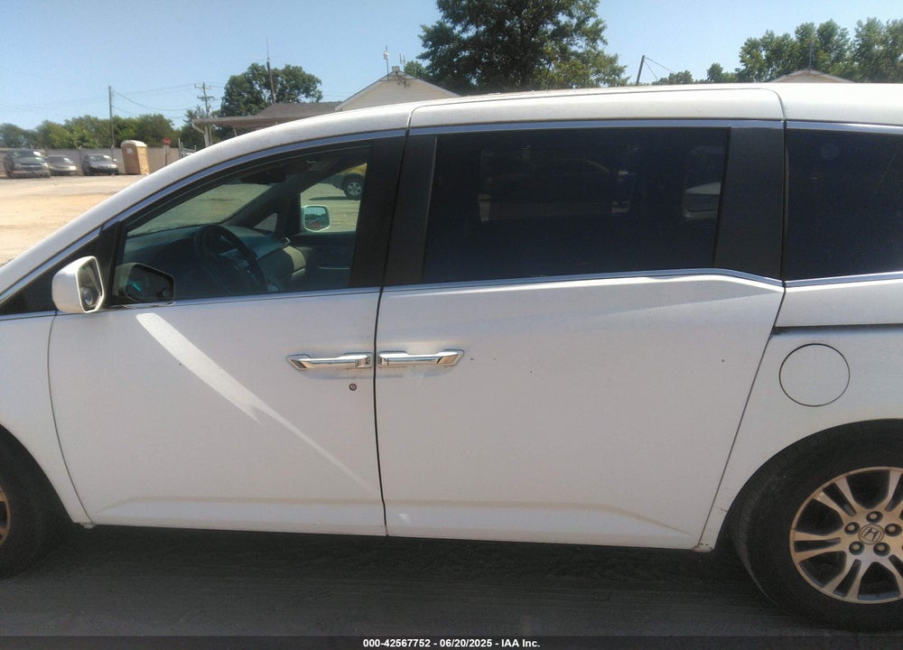2011 HONDA ODYSSEY EX-L VIN: 5FNRL5H60BB060093