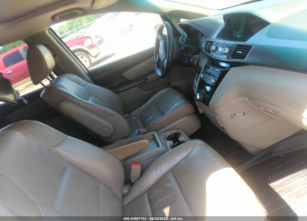 2011 HONDA ODYSSEY EX-L VIN: 5FNRL5H60BB060093