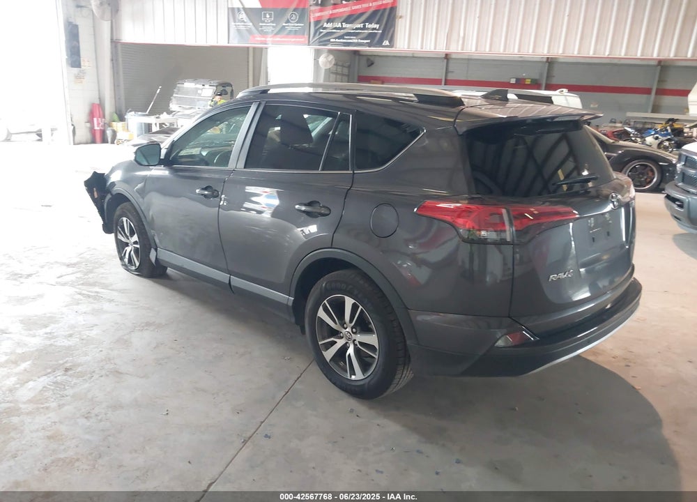 2018 TOYOTA RAV4 XLE VIN: 2T3WFREV1JW439979