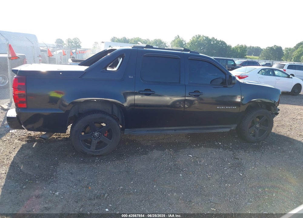 2011 CHEVROLET AVALANCHE VIN: 3GNMCEE05BG291728