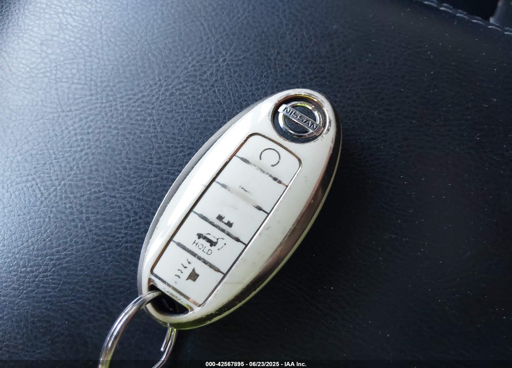 2013 NISSAN PATHFINDER SL VIN: 5N1AR2MN5DC629183