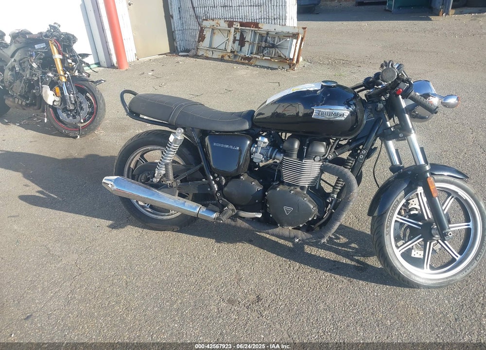 2014 TRIUMPH MOTORCYCLE BONNEVILLE VIN: SMT900K15ET635784