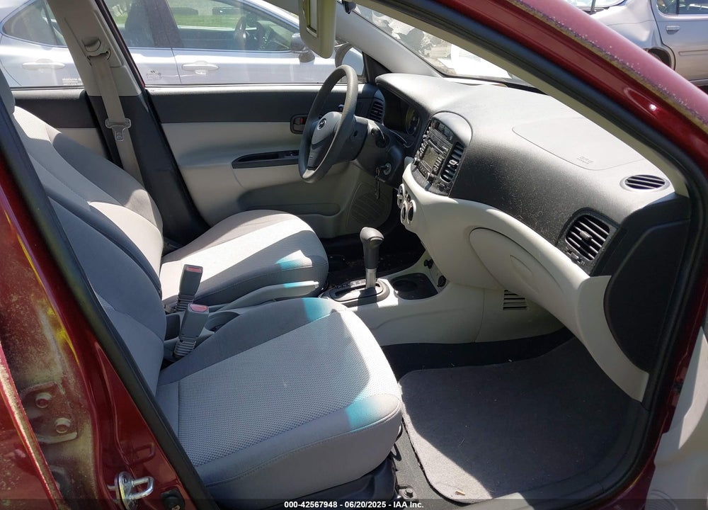 2008 HYUNDAI ACCENT VIN: KMHCN46C88U276059