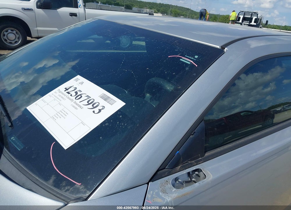 2015 CHEVROLET CAMARO VIN: 2G1FB1E36F9197194