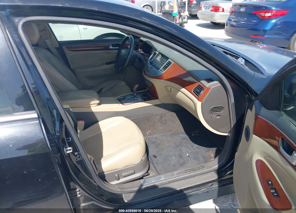 2013 HYUNDAI GENESIS VIN: KMHGC4DD8DU243348
