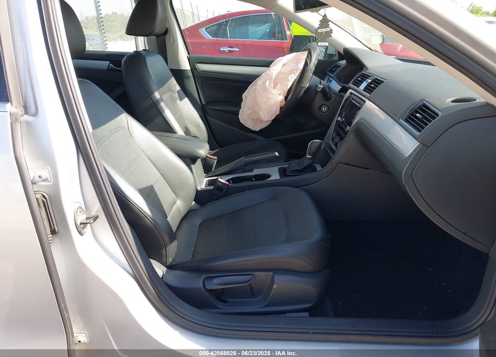 2013 VOLKSWAGEN PASSAT VIN: 1VWBH7A36DC001528