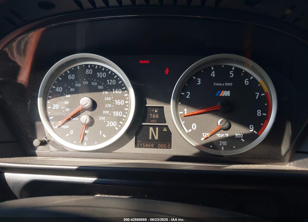 2006 BMW M5 VIN: WBSNB93516B581445
