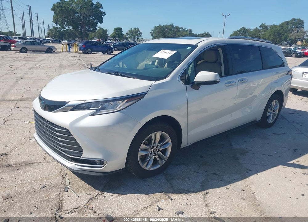 2022 TOYOTA SIENNA VIN: 5TDZRKEC2NS117997