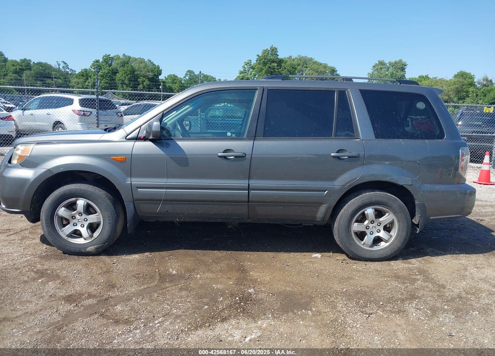 2007 HONDA PILOT VIN: 2HKYF18497H506826