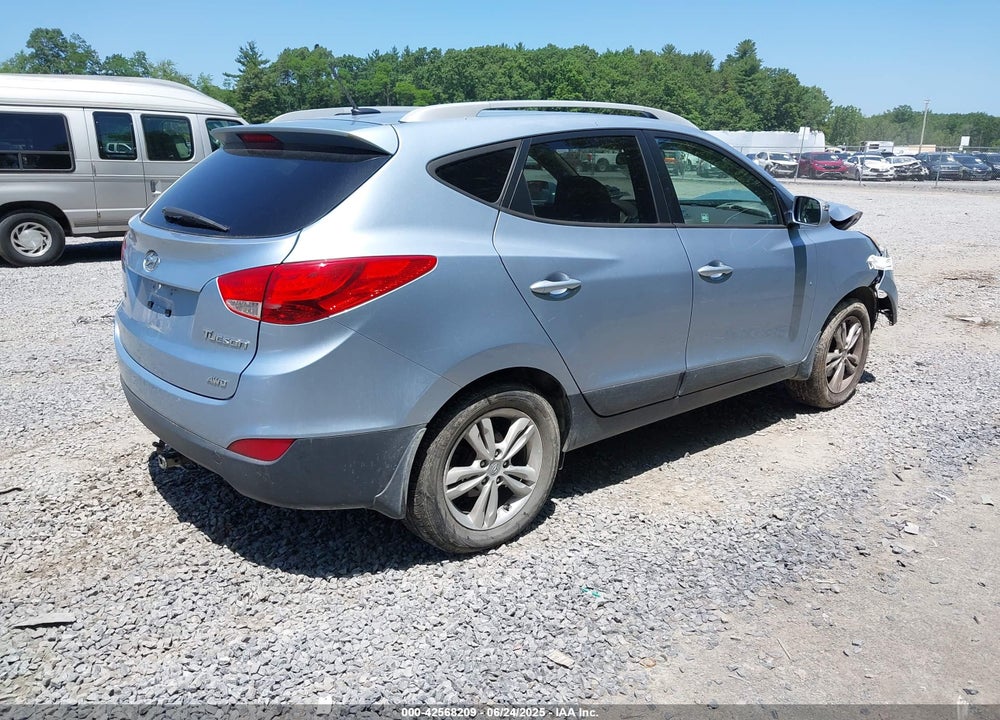 2013 HYUNDAI TUCSON VIN: KM8JUCAC7DU611351