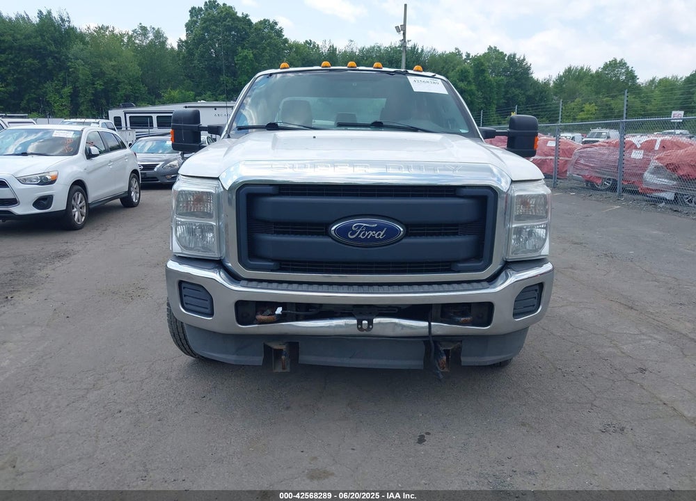 2014 FORD F-350 CHASSIS XL VIN: 1FD8W3H67EEA80804