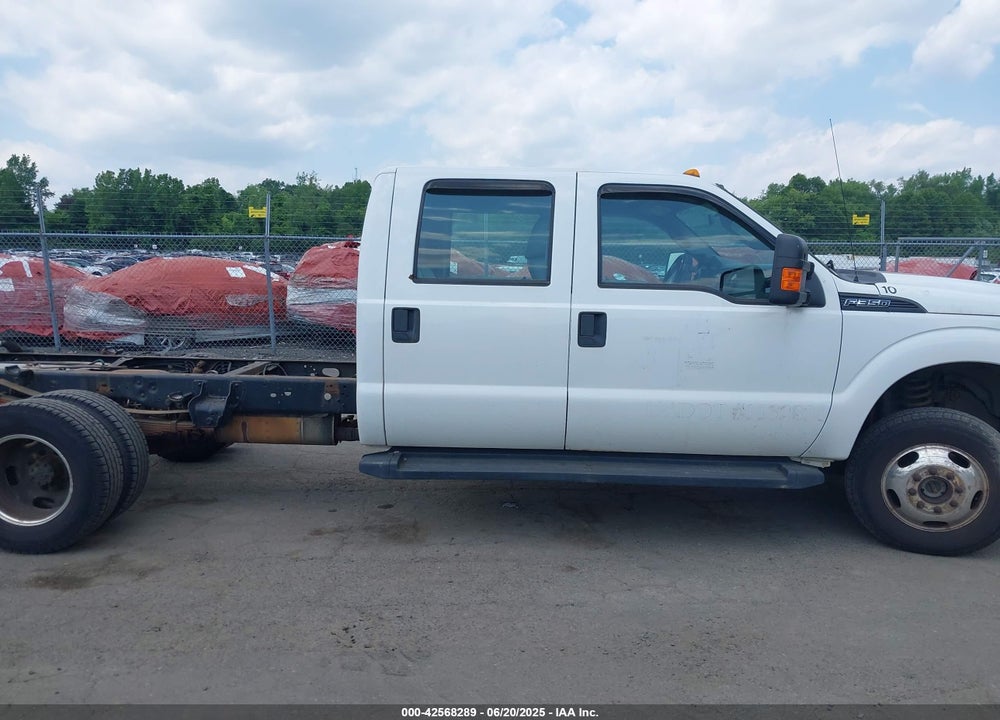 2014 FORD F-350 CHASSIS XL VIN: 1FD8W3H67EEA80804