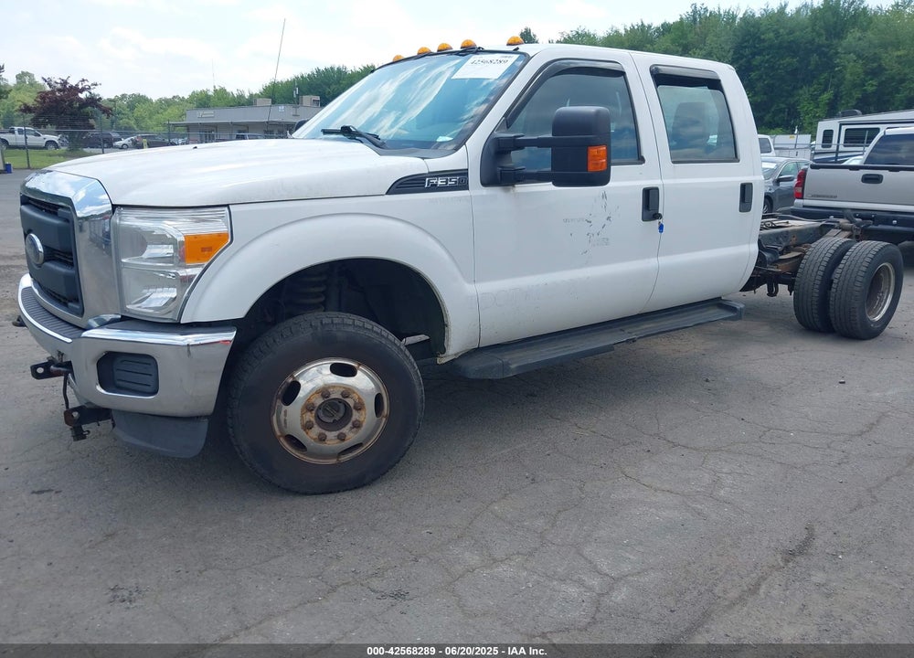 2014 FORD F-350 CHASSIS XL VIN: 1FD8W3H67EEA80804