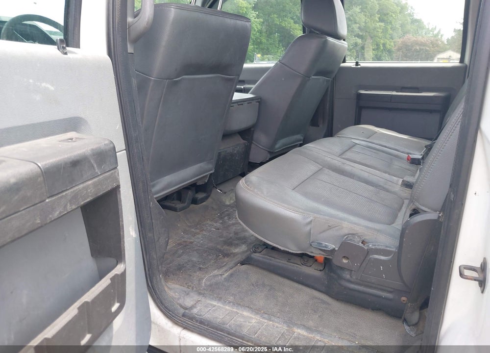 2014 FORD F-350 CHASSIS XL VIN: 1FD8W3H67EEA80804
