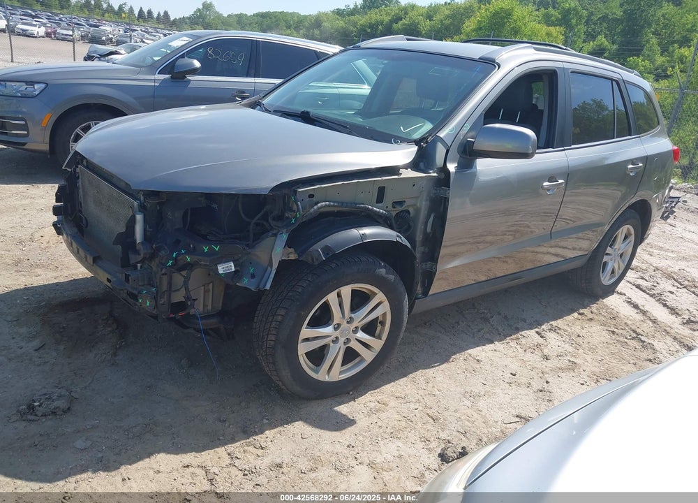 2011 HYUNDAI SANTA FE VIN: 5XYZHDAG3BG055610