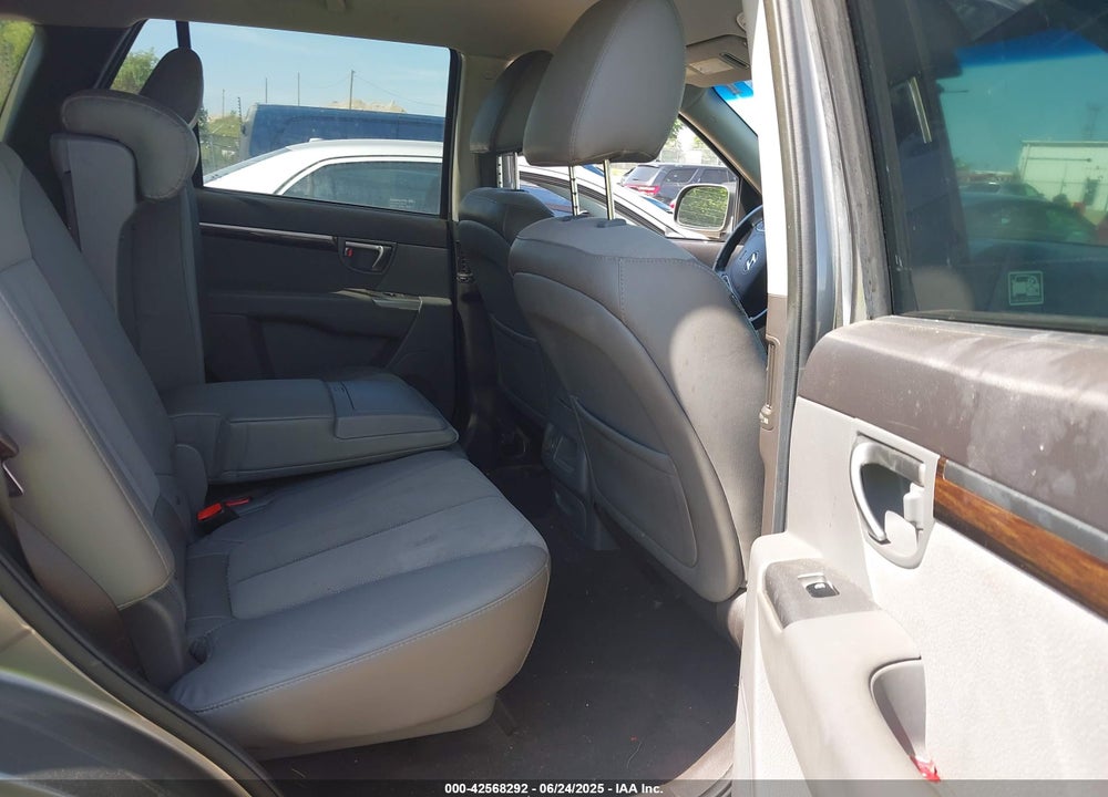 2011 HYUNDAI SANTA FE VIN: 5XYZHDAG3BG055610