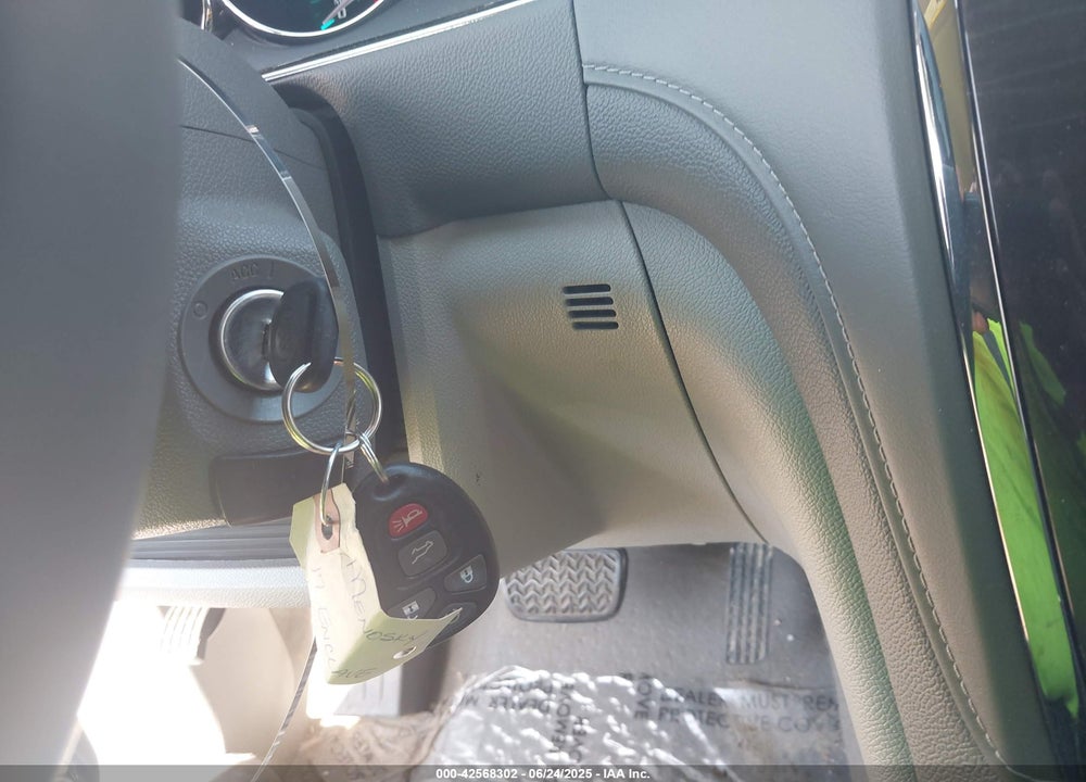 2017 BUICK ENCLAVE CONVENIENCE VIN: 5GAKRAKD0HJ292843