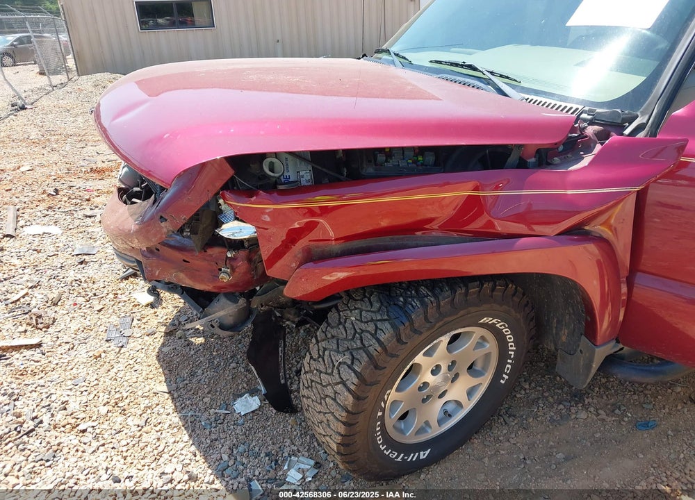 2005 CHEVROLET TAHOE Z71 VIN: 1GNEK13T45R124553