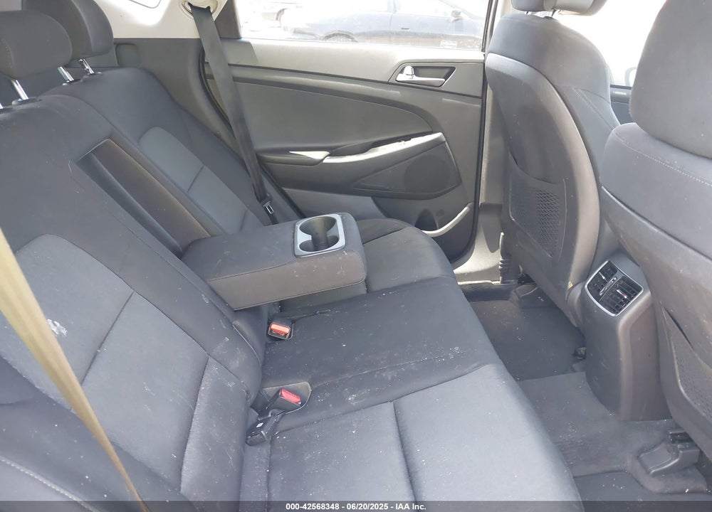 2017 HYUNDAI TUCSON VIN: KM8J3CA26HU571389