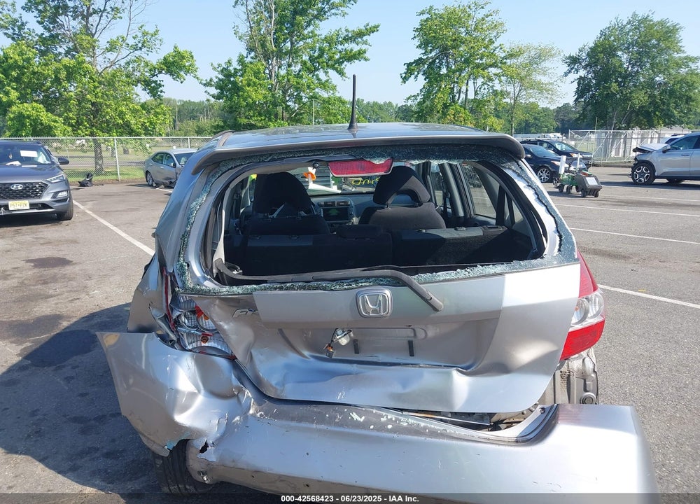 2008 HONDA FIT SPORT VIN: JHMGD38658S053028