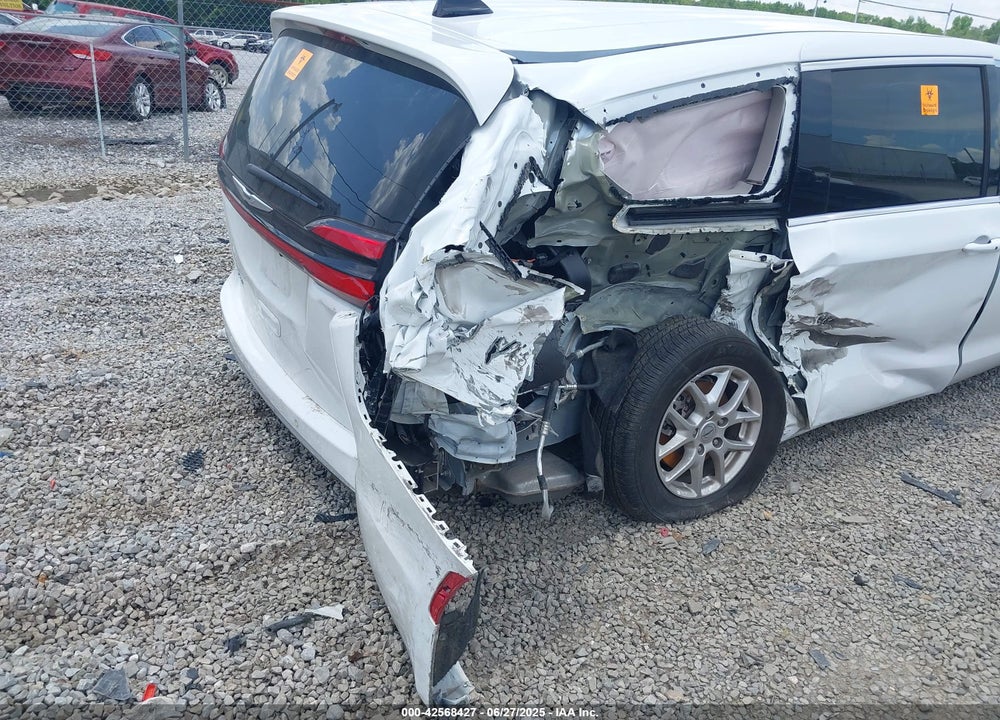 2024 CHRYSLER PACIFICA TOURING L VIN: 2C4RC1BG2RR118830
