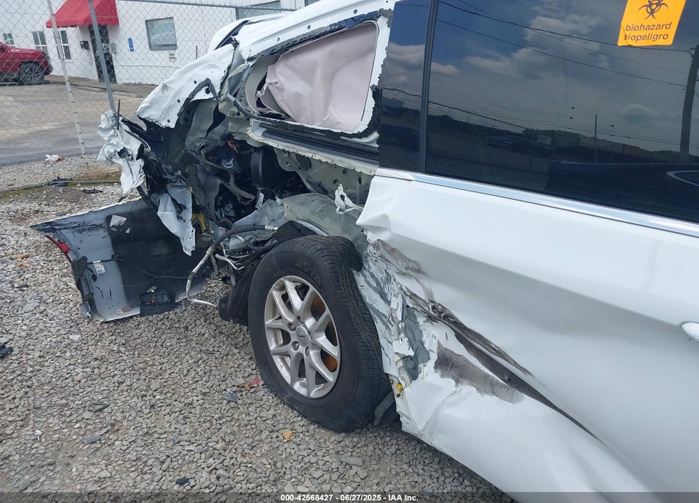2024 CHRYSLER PACIFICA TOURING L VIN: 2C4RC1BG2RR118830
