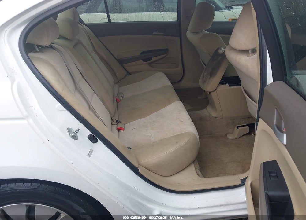2010 HONDA ACCORD 2.4 LX VIN: 1HGCP2F32AA177636