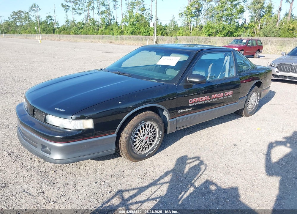 1988 OLDSMOBILE CUTLASS SUPREME INTERNATIONAL SERIES VIN: 1G3WR14W4JD316256