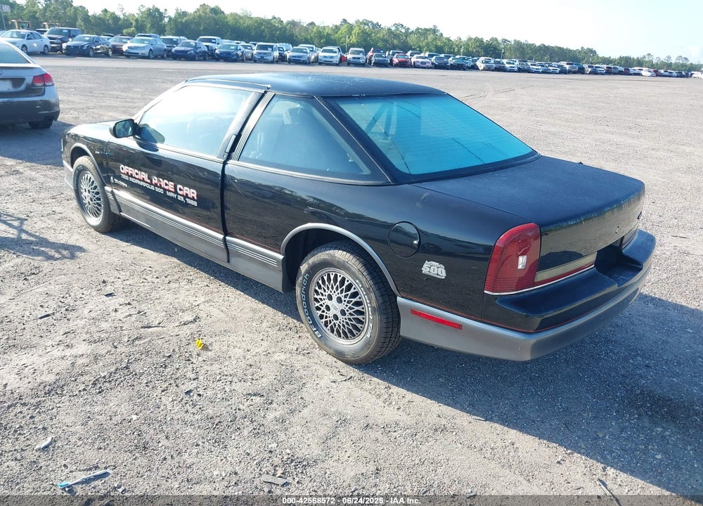 1988 OLDSMOBILE CUTLASS SUPREME INTERNATIONAL SERIES VIN: 1G3WR14W4JD316256