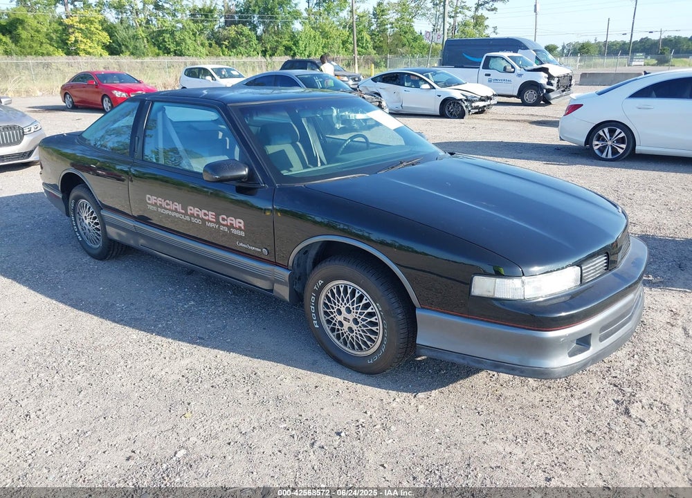 1988 OLDSMOBILE CUTLASS SUPREME INTERNATIONAL SERIES VIN: 1G3WR14W4JD316256
