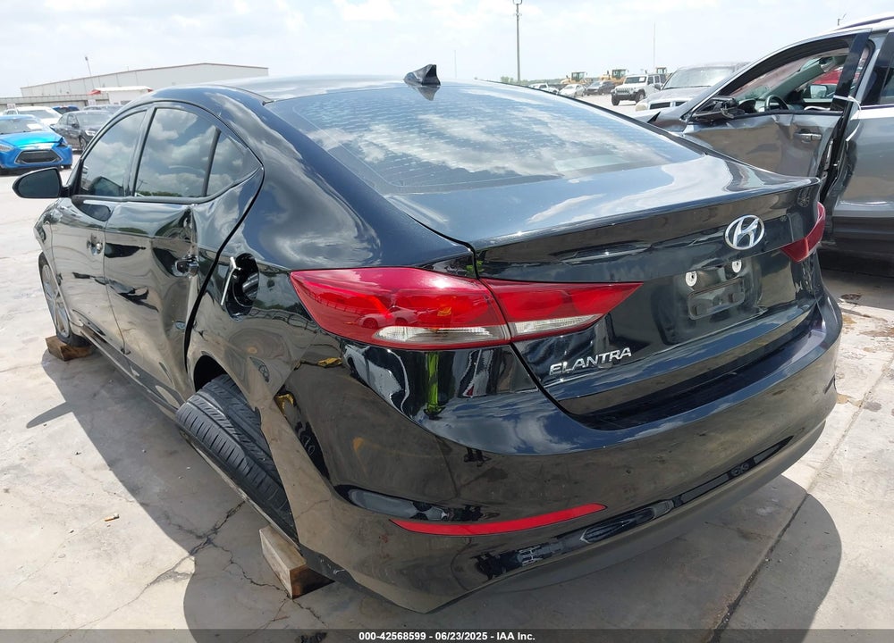 2018 HYUNDAI ELANTRA VIN: 5NPD84LF8JH378492