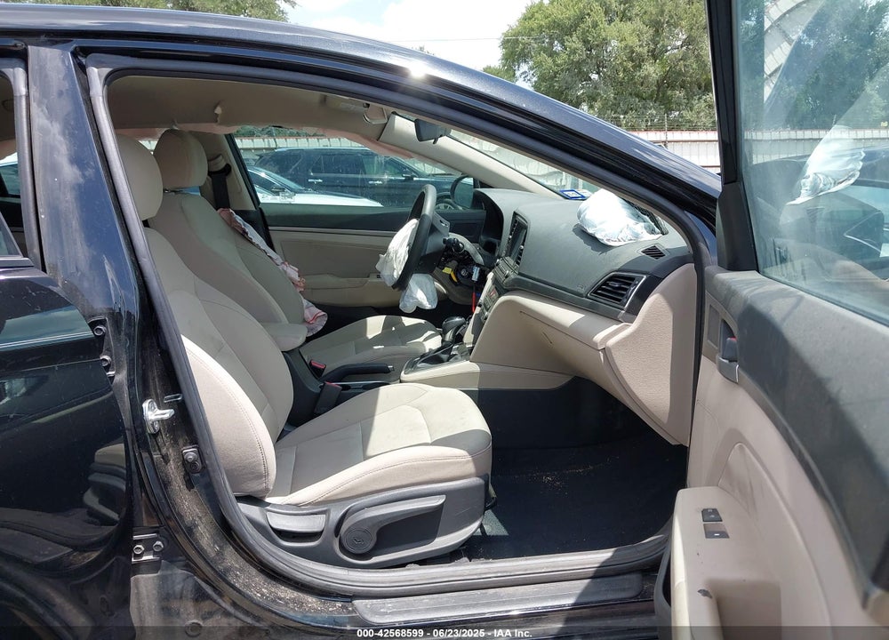 2018 HYUNDAI ELANTRA VIN: 5NPD84LF8JH378492