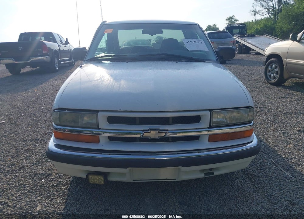 2000 CHEVROLET S-10 LS VIN: 1GCCS19WXY8254915