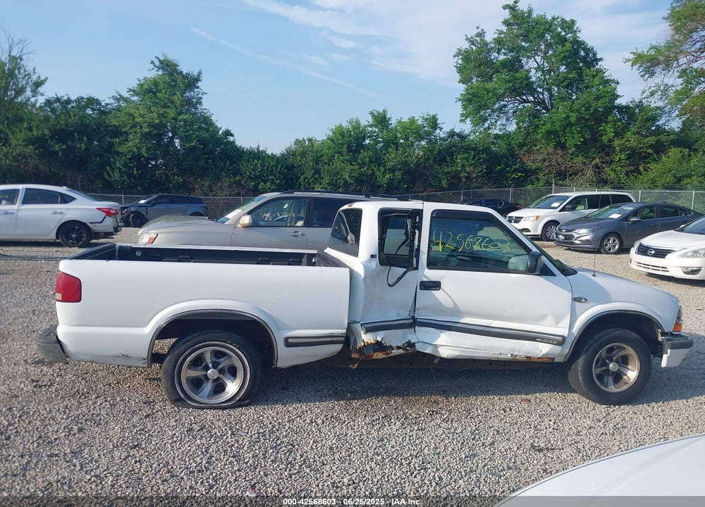 2000 CHEVROLET S-10 LS VIN: 1GCCS19WXY8254915