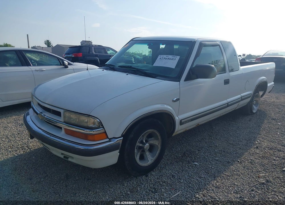 2000 CHEVROLET S-10 LS VIN: 1GCCS19WXY8254915